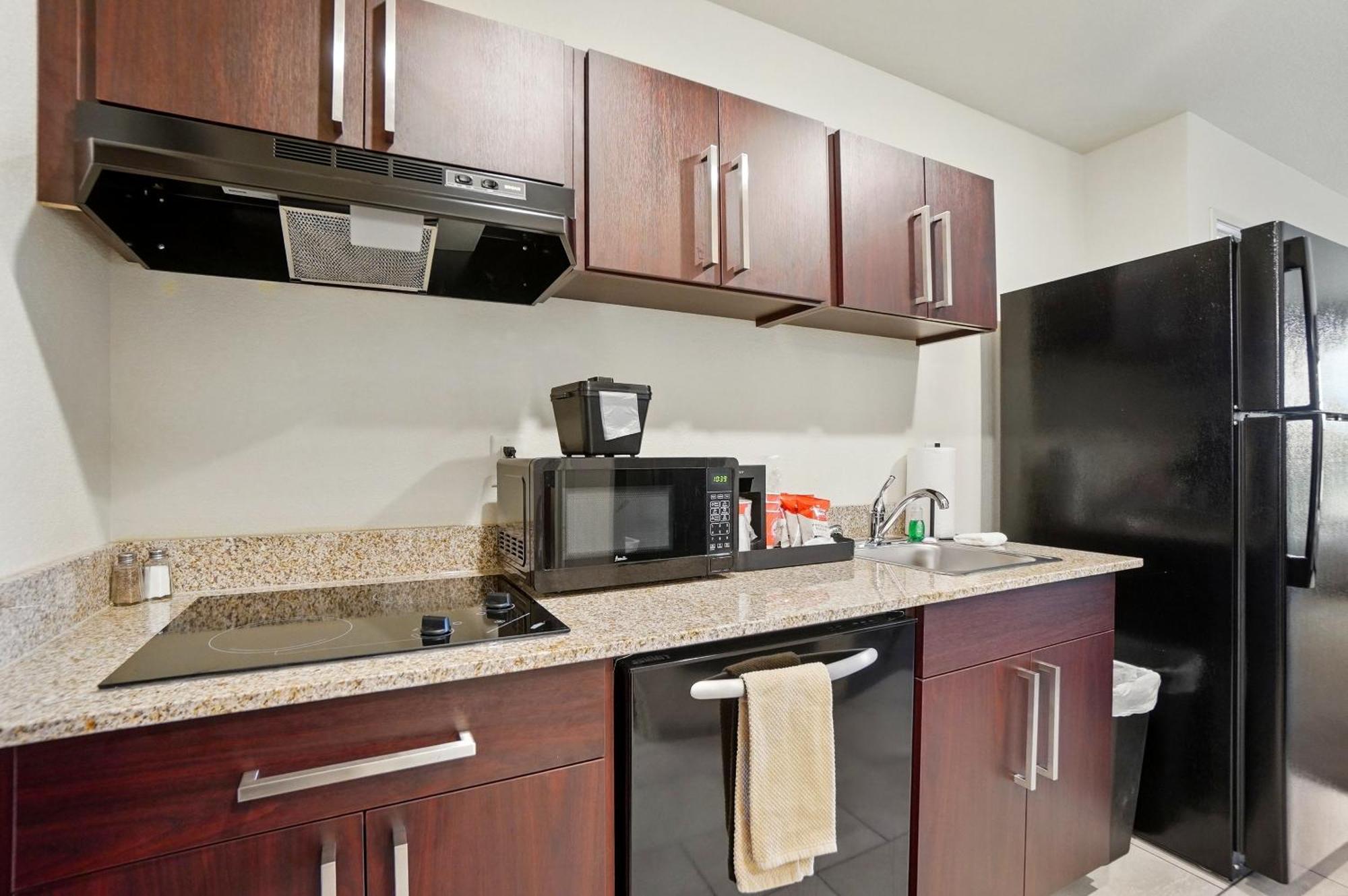Cobblestone Hotel & Suites - Russells Point At Indian Lake מראה חיצוני תמונה
