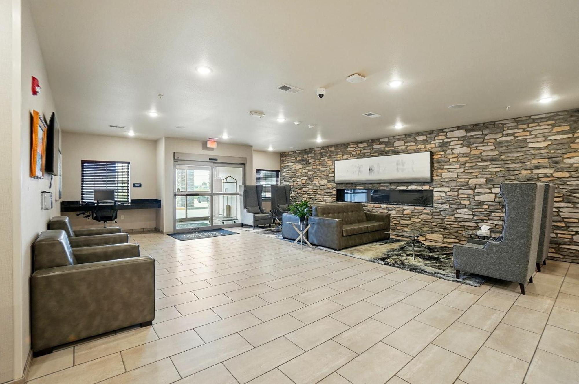 Cobblestone Hotel & Suites - Russells Point At Indian Lake מראה חיצוני תמונה