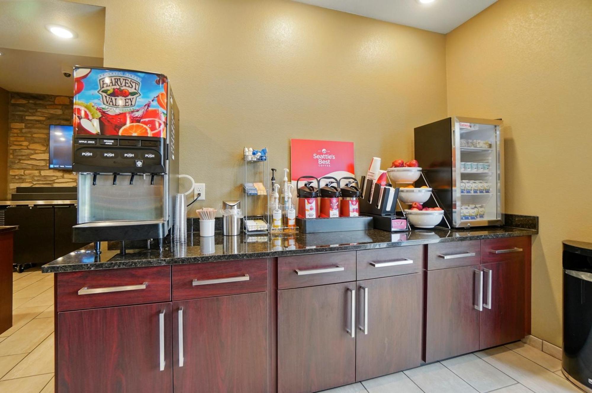 Cobblestone Hotel & Suites - Russells Point At Indian Lake מראה חיצוני תמונה